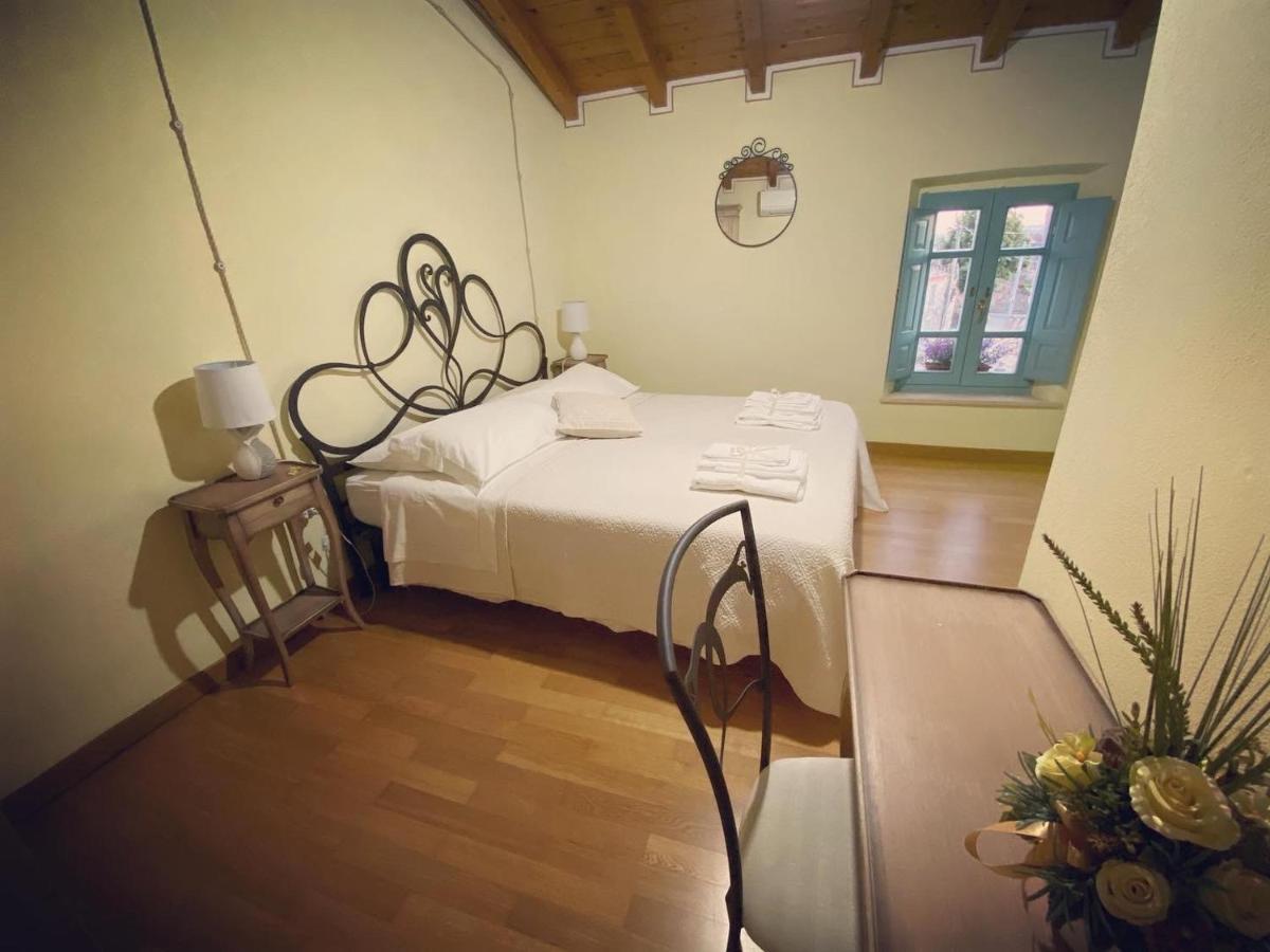 B&B Su Strintu Tuili Exteriör bild